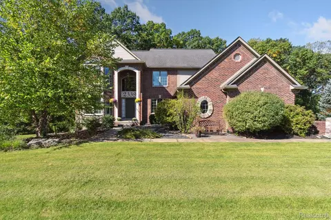 2339 Arciero, Howell, MI 48855