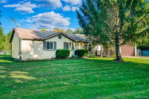 249 S Hughes Rd, Genoa, MI 48843