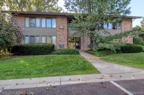 366 Concord #2, Bloomfield Hills, MI 48304