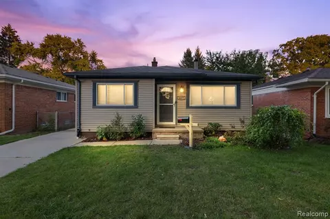4477 Gertrude St, Dearborn Heights, MI 48125