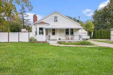 4011 Hannan Rd, Wayne, MI 48184