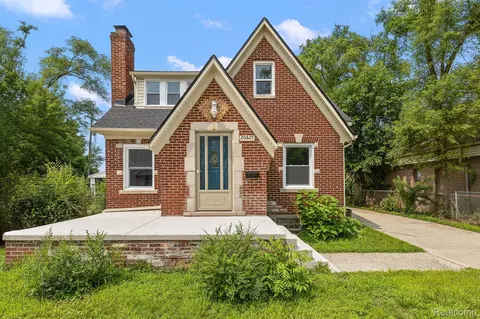 20825 Parkside Blvd, Royal Oak, MI 48220