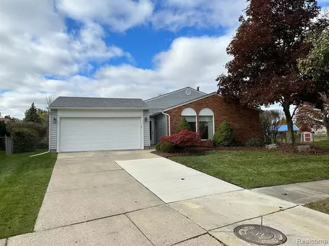 42127 Cherrylawn Ct, Canton, MI 48187