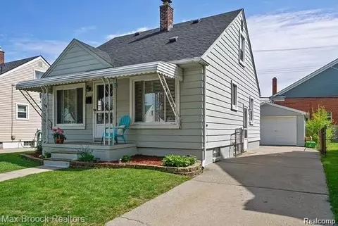 2216 Mace Ave, Royal Oak, MI 48067