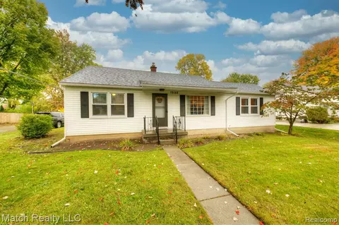 15468 Mayfield St, Livonia, MI 48154