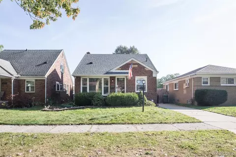 8039 Robinson Ave, Allen Park, MI 48101