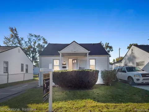 13466 Sidonie Ave, Warren, MI 48089