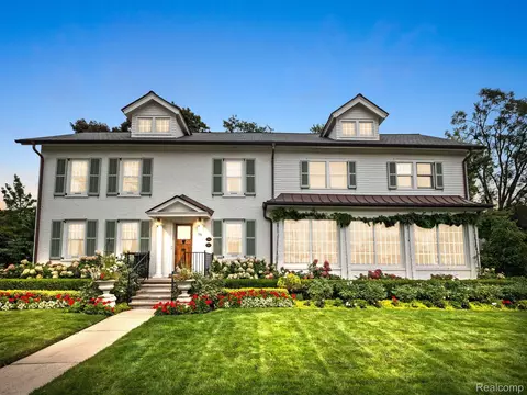 119 Adams Rd, Birmingham, MI 48009