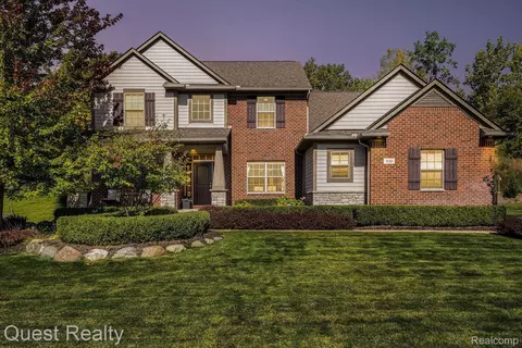 650 State St, Oxford, MI 48371