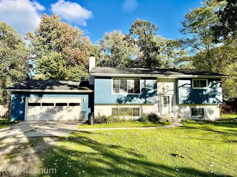 3152 Maumee Trl, Clyde, MI 48049
