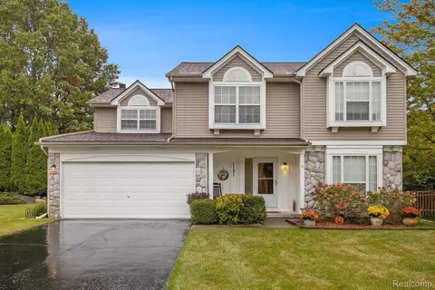 1131 Woodbriar, Oxford, MI 48371