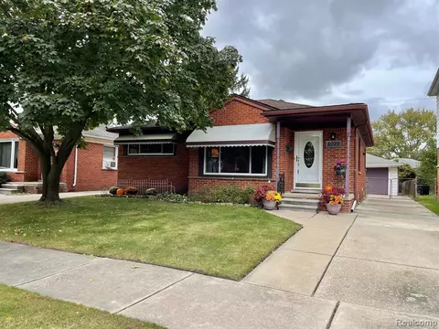 8029 Riverdale St, Dearborn Heights, MI 48127