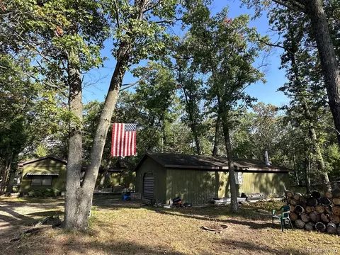 481 Grove Rd, Deep River, MI 48749