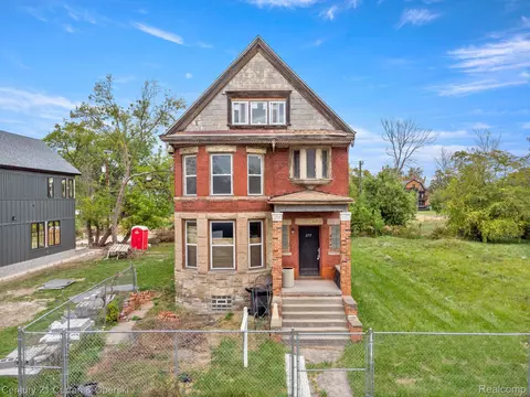 277 Horton St, Detroit, MI 48202