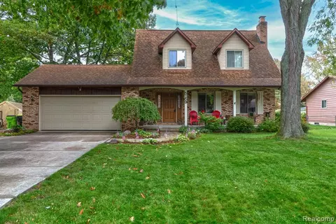 5159 Birchcrest Dr, Swartz Creek, MI 48473