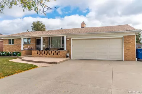 27762 Denmar Dr, Warren, MI 48093