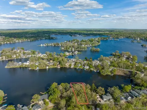 000 Shorewood, Lake Orion, MI 48362