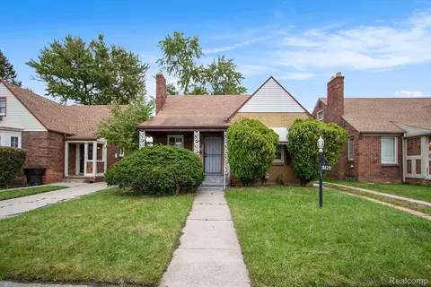 18620 Robson St, Detroit, MI 48235