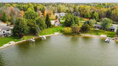 5281 Huntington Way, Gladwin, MI 48624