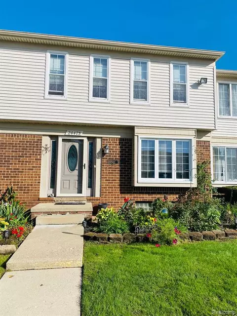 24475 Bashian Dr, Novi, MI 48375