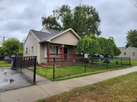 8468 Stephens Rd, Warren, MI 48089