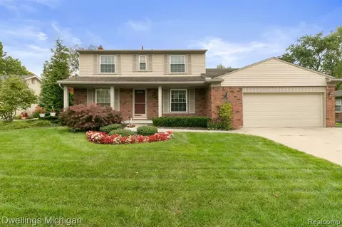 12008 Talltree Dr, Plymouth, MI 48170