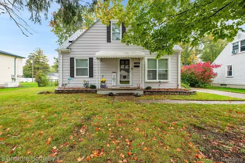 31462 Bock St, Garden City, MI 48135