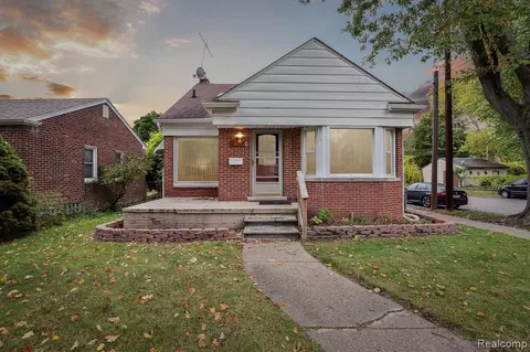 9659 Riverdale, Redford, MI 48239