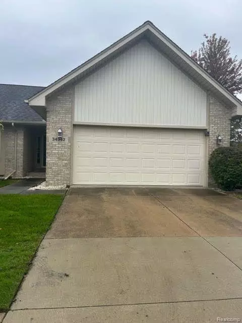 34942 Windsong Ln, Richmond, MI 48062