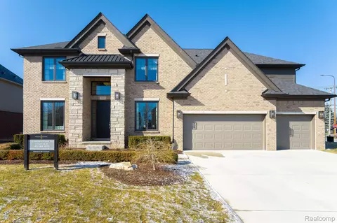 0000 Bloomingdale Dr, Troy, MI 48085