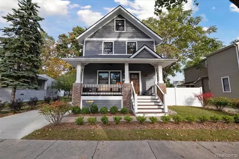 326 Baker St, Royal Oak, MI 48067
