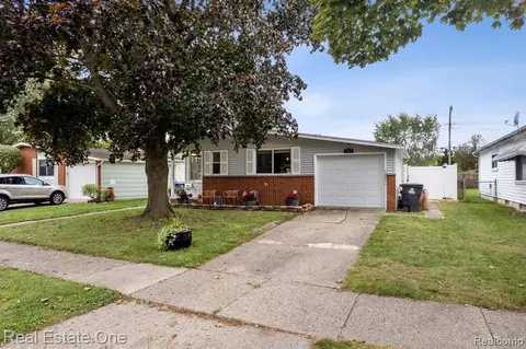 444 Forest St, Westland, MI 48186