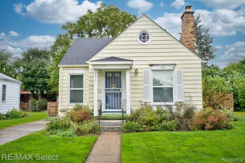 2017 Tuscola St, Flint, MI 48503