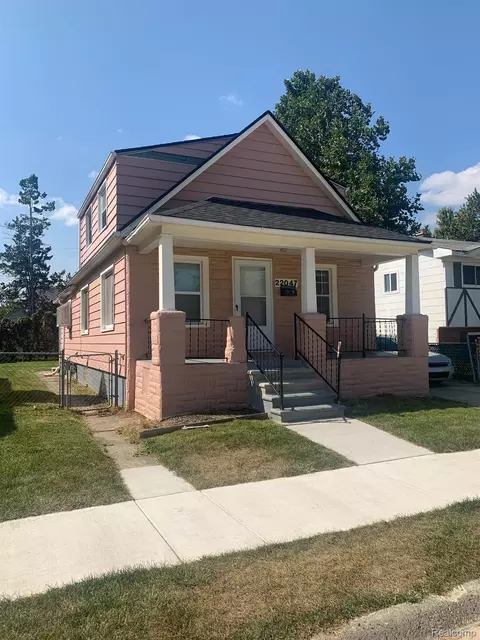 22047 Birchwood Ave, Eastpointe, MI 48021