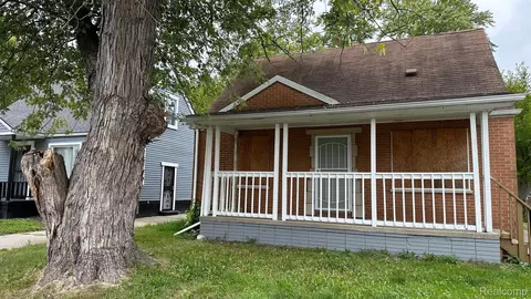 8663 Heyden, Detroit, MI 48228