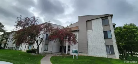 32005 W 12 Mile Rd #201, Farmington Hills, MI 48334