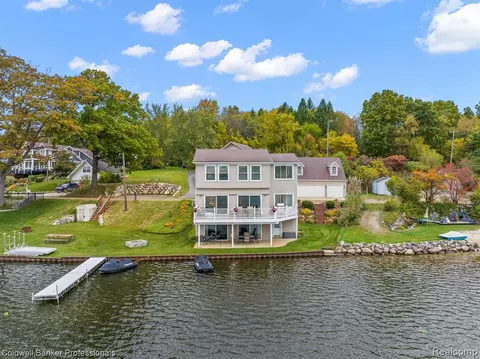 12001 Big Lake Rd, Davisburg, MI 48350