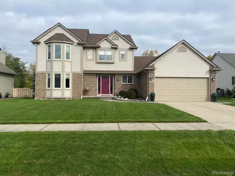 22649 Eddy Dr, Macomb, MI 48044