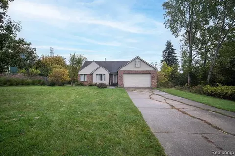 1636 Stirling Ave, Pontiac, MI 48340