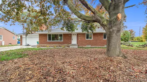 45150 Jeanette Ave, Van Buren, MI 48111