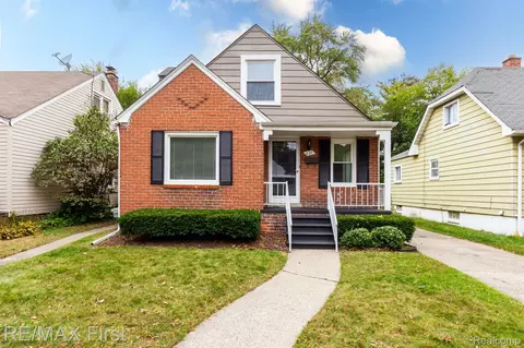821 E Bernhard Ave, Hazel Park, MI 48030