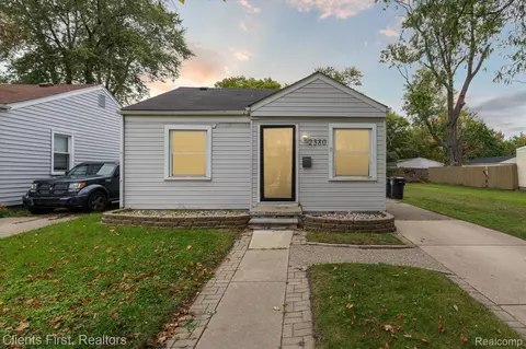2380 Bloomfield St, Melvindale, MI 48122