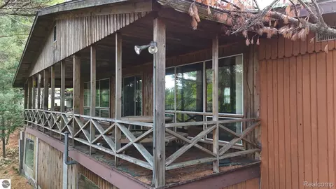 6051 N Manistee River Rd, Frederic, MI 49733