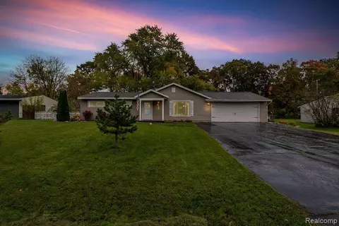 6200 Eastlawn Ave, Independence, MI 48346