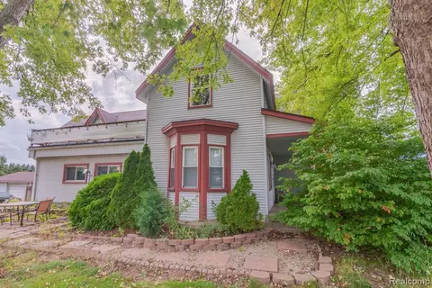 608 E Willis Rd, Saline, MI 48176 photo 1