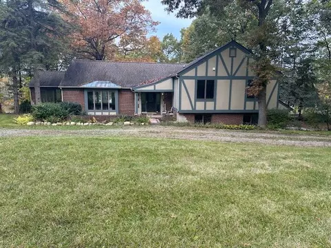 5902 Ludwig Rd, Oxford, MI 48371