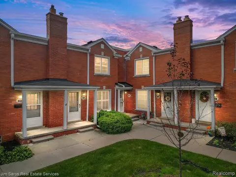 693 Saint Clair St #6, Grosse Pointe, MI 48230