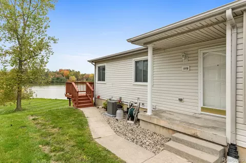 1119 Lake Shore Cir, Mundy, MI 48439