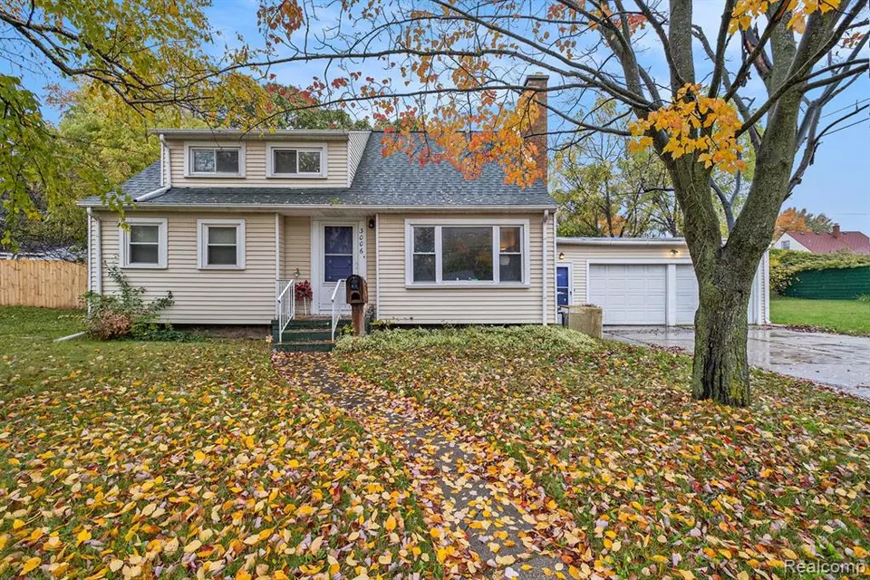 3006 Miller Rd, Flint, MI 48503 35 Photos Movoto