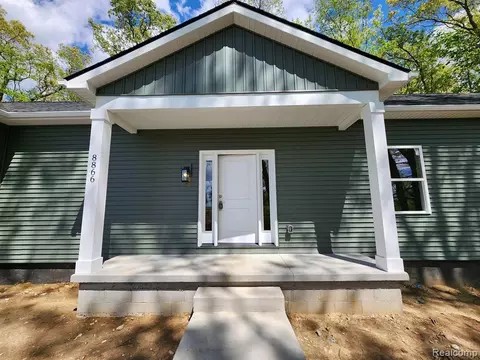 8866 Gregory Rdg, Gregory, MI 48137